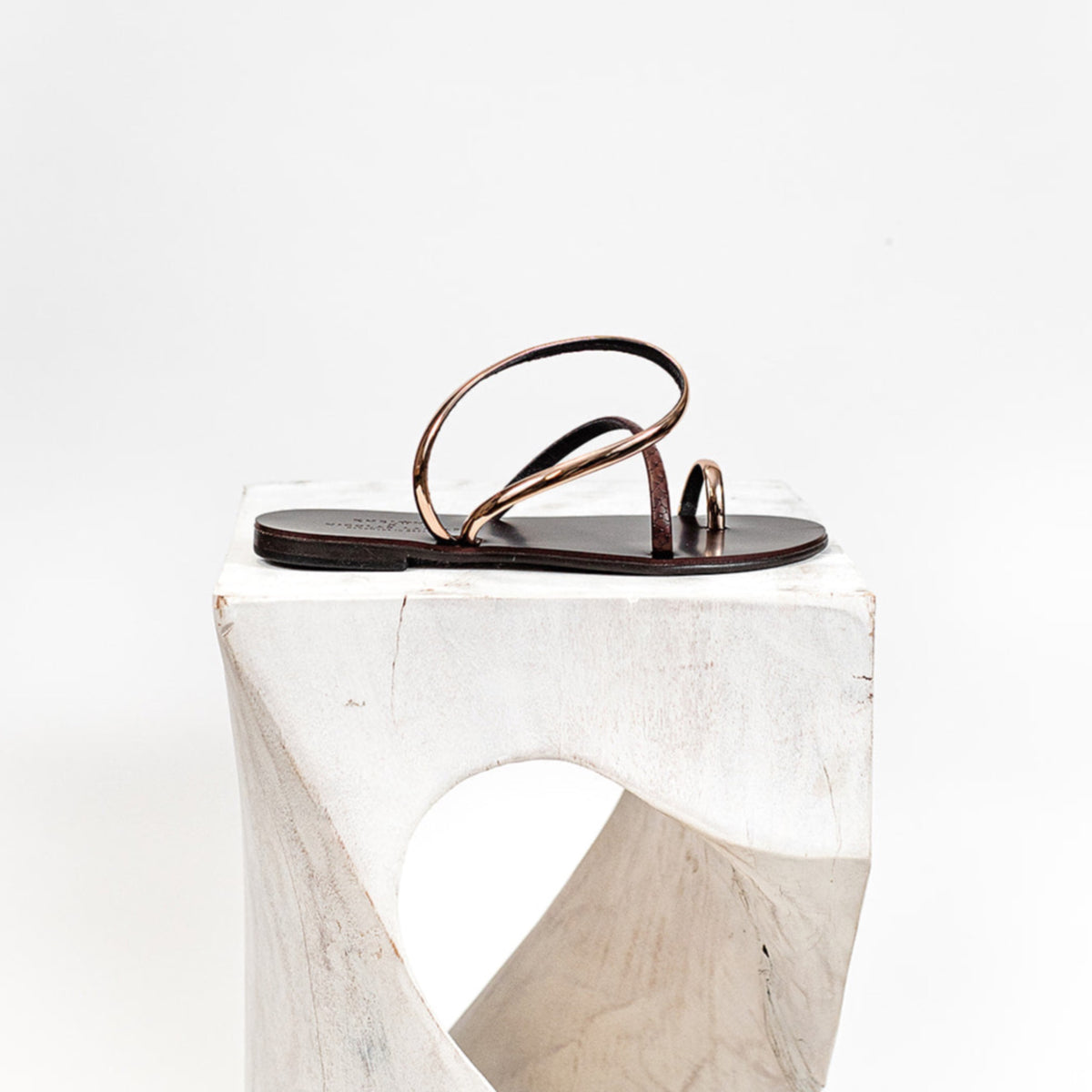 Elena in Brown | Pre-order now – Kheloni